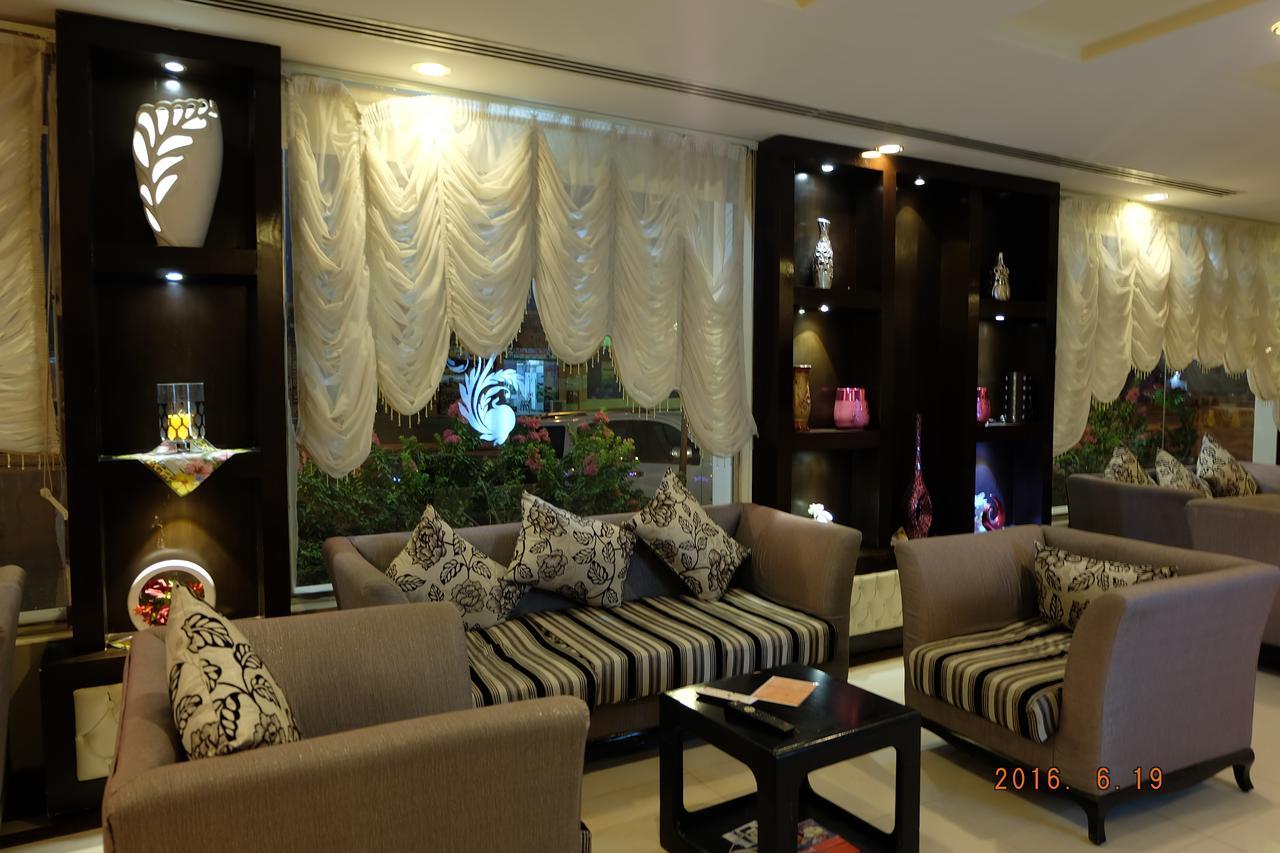 Talin Star Suites Riyadh Bagian luar foto