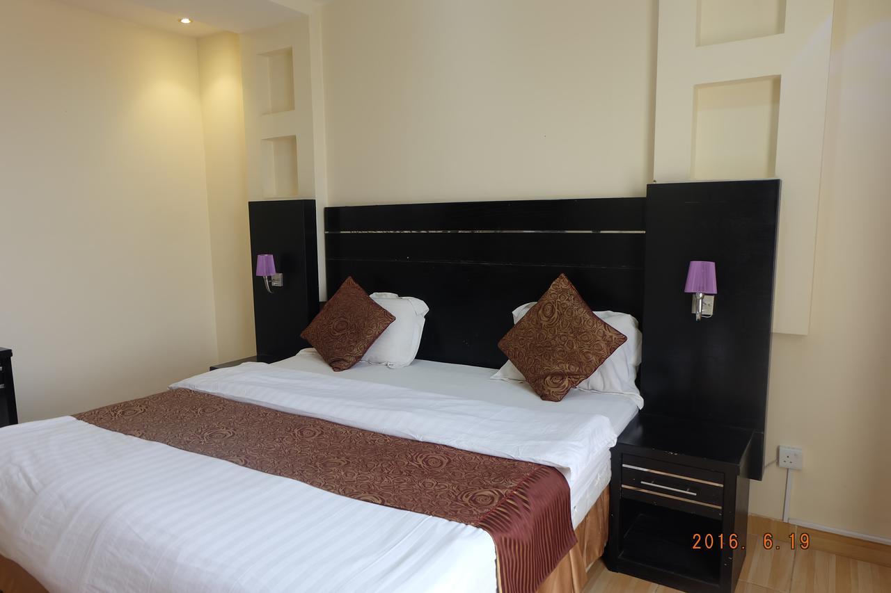 Talin Star Suites Riyadh Bagian luar foto