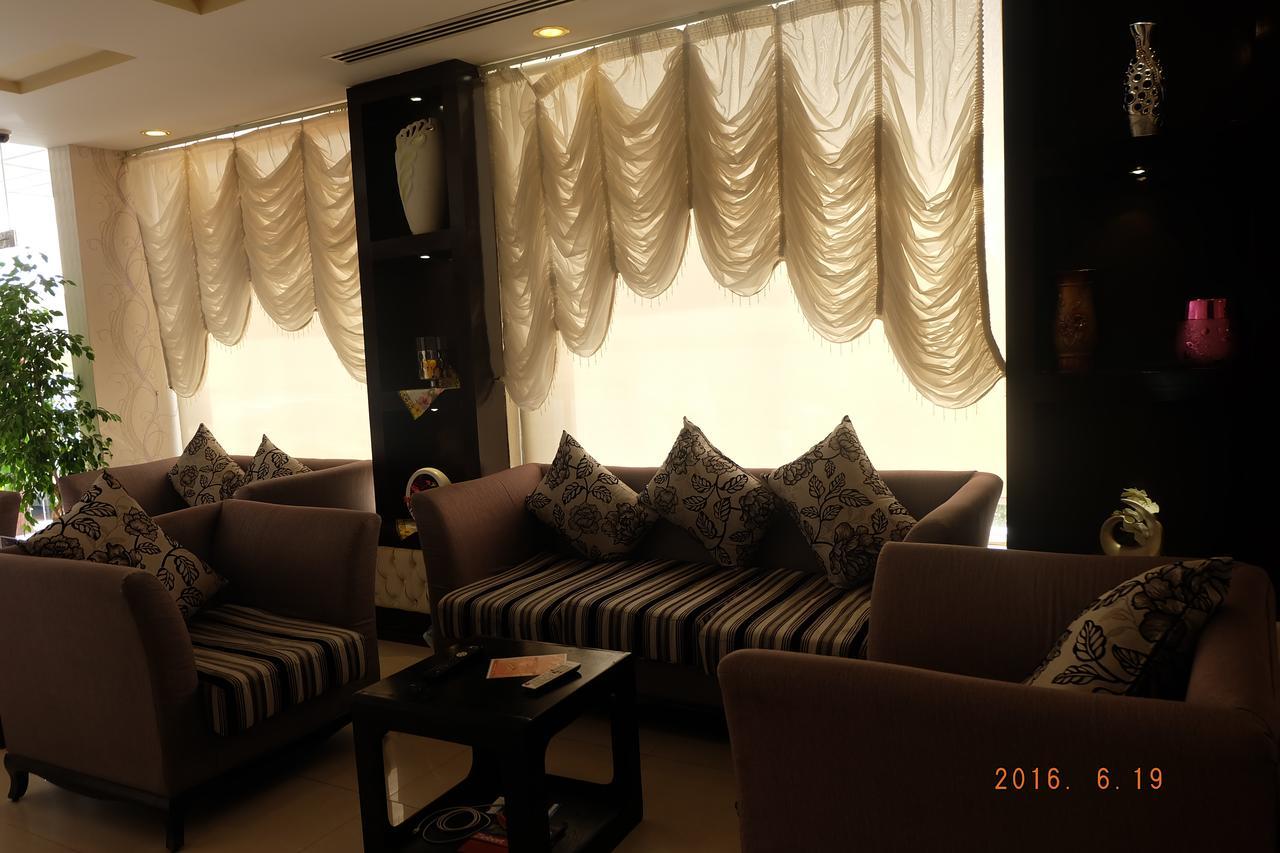Talin Star Suites Riyadh Bagian luar foto