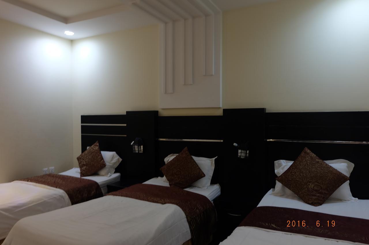 Talin Star Suites Riyadh Bagian luar foto